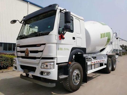 Camions Howo d'occasion 25000 kg à puissance diesel, camion malaxeur à béton d'occasion