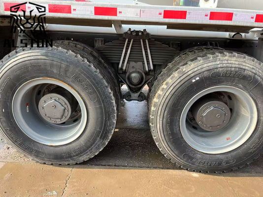 Sinotruk Howo TX 8x4 camion mélangeur de béton, utilisé Howo TX 340HP camion mélangeur