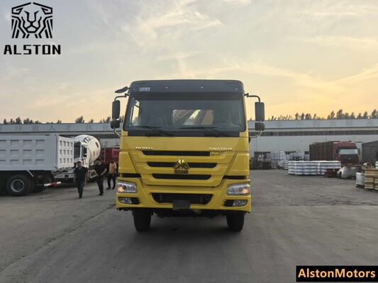 Camion grue HOWO 8x4 d'occasion avec XCMG 12 tonnes à vendre au Ghana (371 CV LHD)
