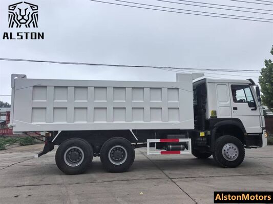 Une camionnette Sinotruk Howo 6x4 371HP à vendre au Pakistan.
