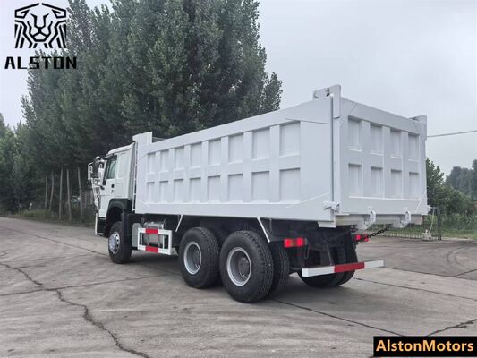 Une camionnette Sinotruk Howo 6x4 371HP à vendre au Pakistan.