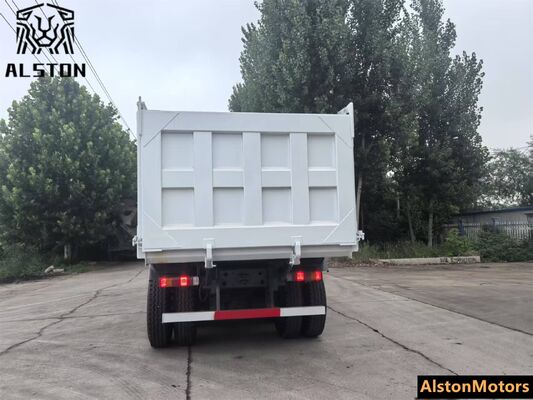 Une camionnette Sinotruk Howo 6x4 371HP à vendre au Pakistan.