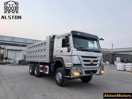 Une camionnette Sinotruk Howo 6x4 380HP à vendre en Ouganda.