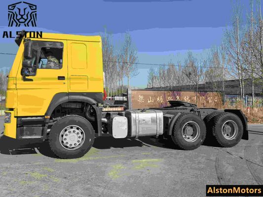 Un camion tracteur Sinotruk Howo 6x4 utilisé 375HP à vendre en Angola