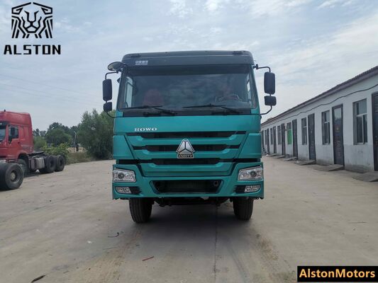 Un camion à ordures Sinotruk Howo 6x4 LHD à vendre à Djibouti