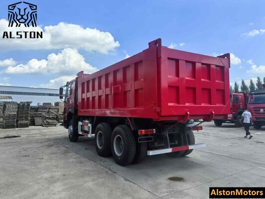 Une camionnette à ordures 6x4 à vendre. 371 ch.