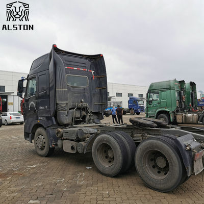 À gauche 6x4 Sinotruck Howo A7 420 Tête de tracteur