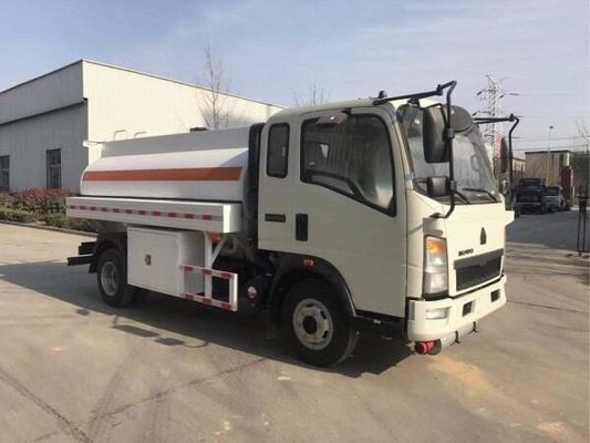Howo 3cbm 5cbm Petit pétrolier camion pétrolier camion