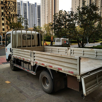 6 roues 110 chevaux 4x2 Sinotruk Howo camion de fret léger