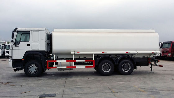 Camion citerne de carburant diesel de 18000L, camion distributeur de carburant mobile à 10 roues 6x4