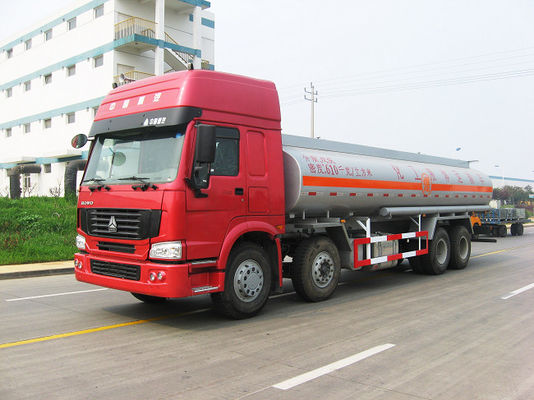 Chargement lourd 8x4 20000L 30000L Cisterne pétrolière Camion de grande capacité