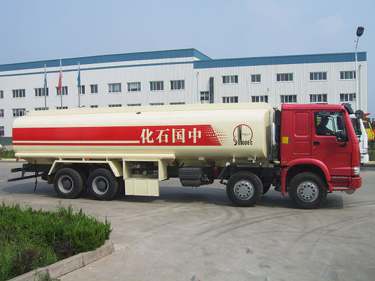 Chargement lourd 8x4 20000L 30000L Cisterne pétrolière Camion de grande capacité