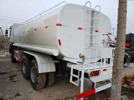 Camion citerne d'eau Sino Howo d'occasion 20000 litres 336HP