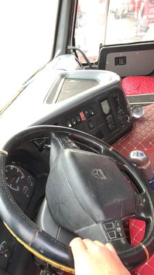 Camion citerne à eau d'occasion Sinotruk Howo Diesel 6x4