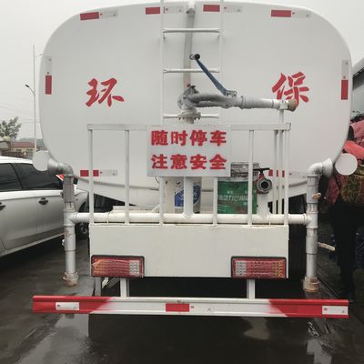 Camion citerne d'eau Sinotruk Howo 6x4 d'occasion 10 roues