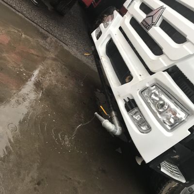 Camion citerne d'eau Sinotruk Howo 6x4 d'occasion 10 roues