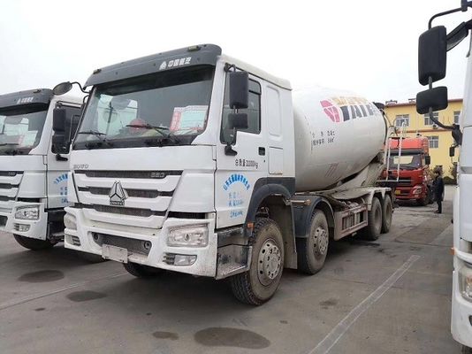 10 12 16 CBM 8x4 Camions Howo d'occasion Camion malaxeur de béton d'occasion