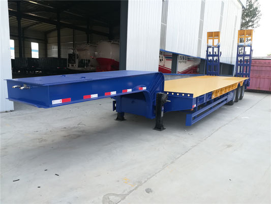 Semi-remorque basse pour le transport de machines lourdes