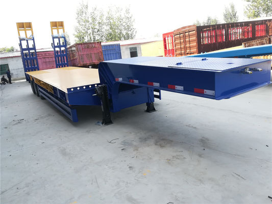 Semi-remorque basse pour le transport de machines lourdes