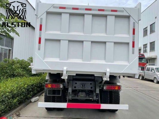 Camions bennes d'occasion avec levage hydraulique et entretien quotidien